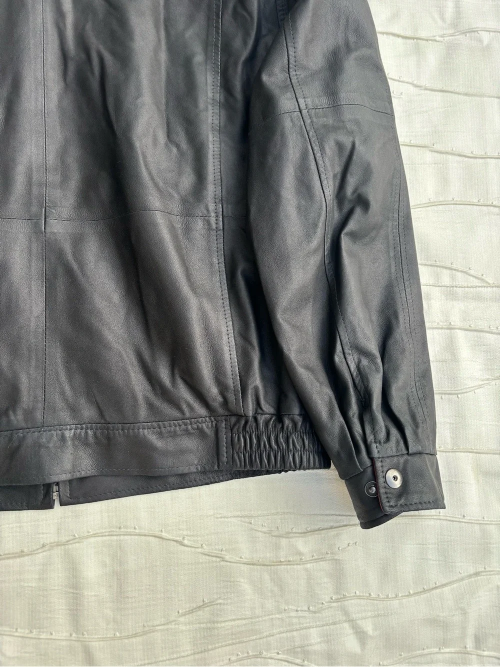 Remy Men's Lambskin Leather Bomber Jacket Black Red Trim Sz 38 Small Like New